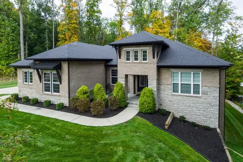 5059 Oak Ridge Trail Columbus IN 47201