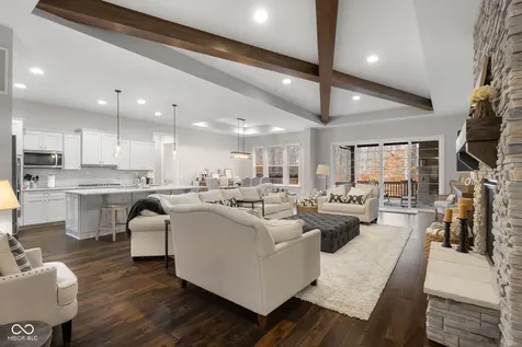 5059 Oak Ridge Trail Columbus IN 47201