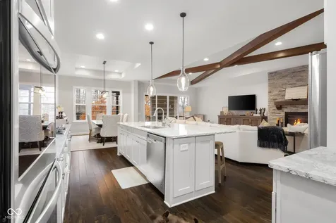5059 Oak Ridge Trail Columbus IN 47201