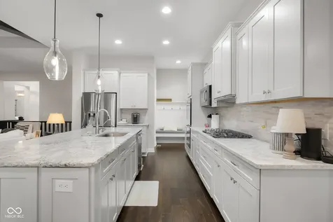 5059 Oak Ridge Trail Columbus IN 47201