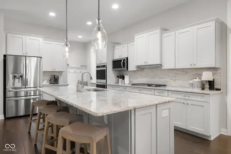 5059 Oak Ridge Trail Columbus IN 47201