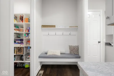 5059 Oak Ridge Trail Columbus IN 47201