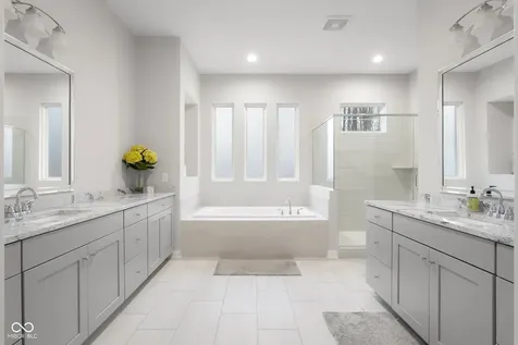 5059 Oak Ridge Trail Columbus IN 47201