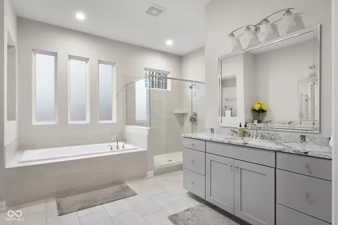 5059 Oak Ridge Trail Columbus IN 47201