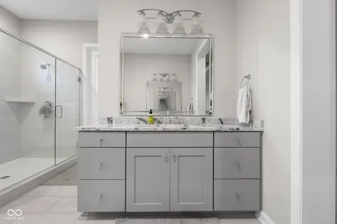 5059 Oak Ridge Trail Columbus IN 47201
