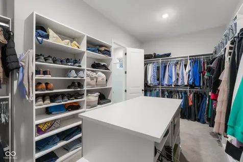 5059 Oak Ridge Trail Columbus IN 47201