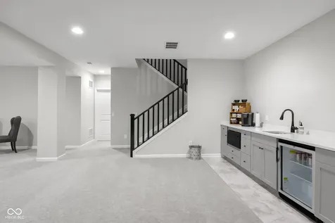 5059 Oak Ridge Trail Columbus IN 47201