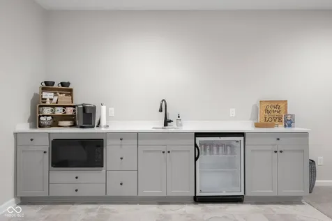 5059 Oak Ridge Trail Columbus IN 47201