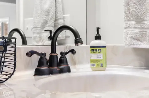5059 Oak Ridge Trail Columbus IN 47201