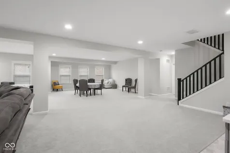 5059 Oak Ridge Trail Columbus IN 47201
