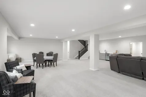 5059 Oak Ridge Trail Columbus IN 47201