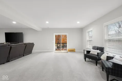 5059 Oak Ridge Trail Columbus IN 47201