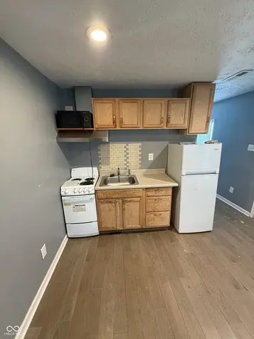 2322 Paris Avenue Indianapolis IN 46208