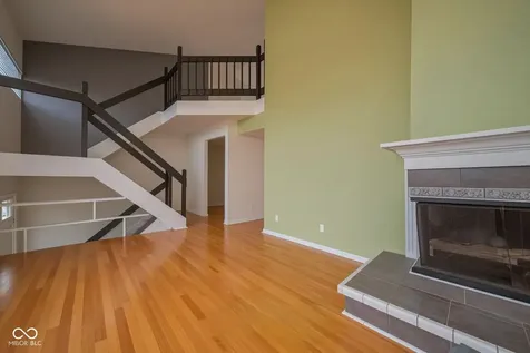 8109 Valley Farms Trail Indianapolis IN 46214