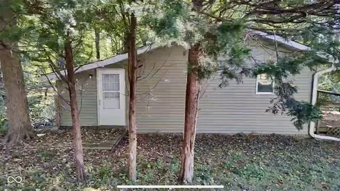 212 Lake Hart Mooresville IN 46158