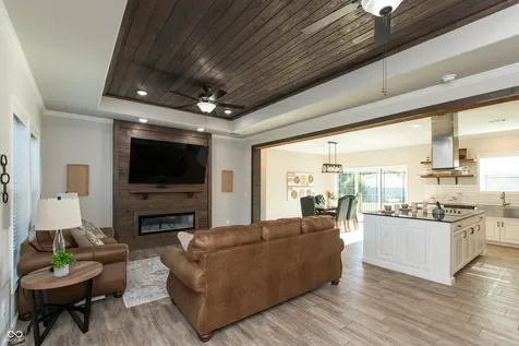 22027 Redding Woods Seymour IN 47274