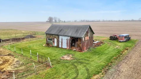 8257 S County Road 1075 W Charlottesville IN 46117