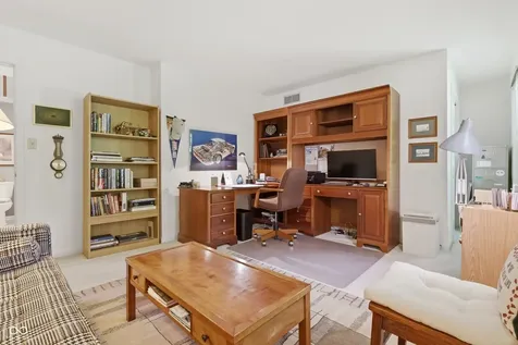 10214 E Lakeshore Drive Carmel IN 46033