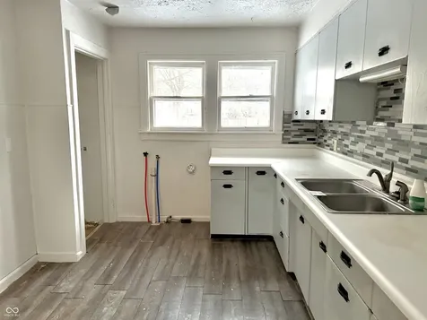 2405 E 3rd Street Anderson IN 46012