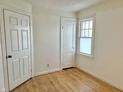 2405 E 3rd Street Anderson IN 46012