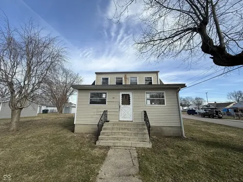 2022 S Waldemere Avenue Muncie IN 47302
