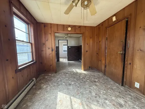2022 S Waldemere Avenue Muncie IN 47302