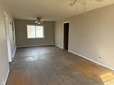 2022 S Waldemere Avenue Muncie IN 47302