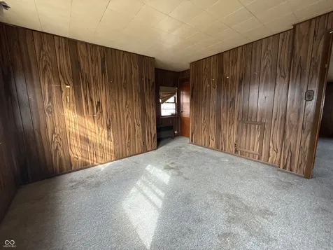 2022 S Waldemere Avenue Muncie IN 47302