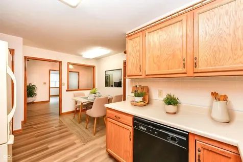 8214 Bentley Farms Drive Indianapolis IN 46259