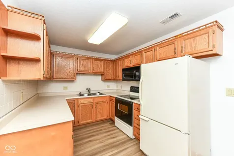 8214 Bentley Farms Drive Indianapolis IN 46259