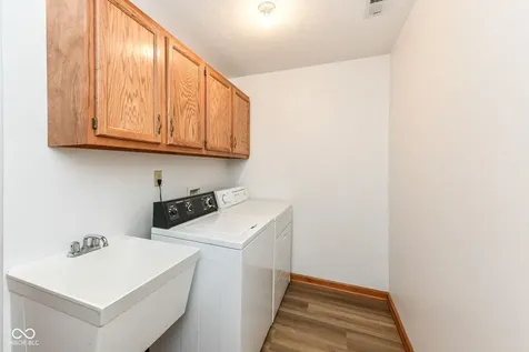 8214 Bentley Farms Drive Indianapolis IN 46259