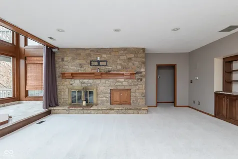 8649 Bay Colony Drive Indianapolis IN 46234