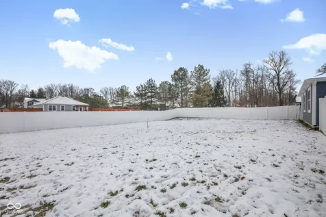 3809 S Woodfield Drive New Palestine IN 46163
