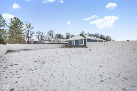 3809 S Woodfield Drive New Palestine IN 46163