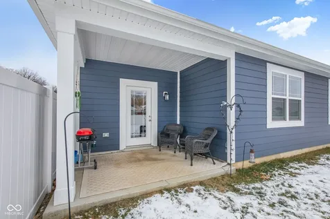 3809 S Woodfield Drive New Palestine IN 46163