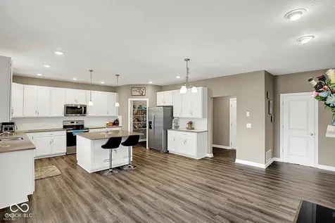 4946 Harris Pl N Greenwood IN 46142