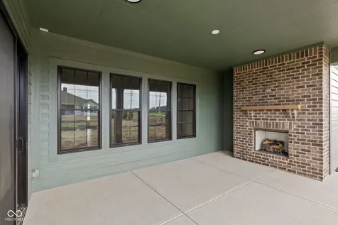 1413 Crosstie Circle Westfield IN 46074