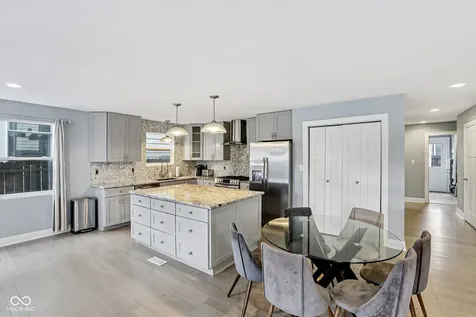422 Sanders Street Indianapolis IN 46225