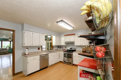 492 Pelenor Drive Franklin IN 46131