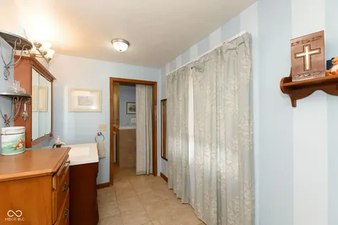 492 Pelenor Drive Franklin IN 46131