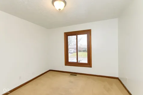 492 Pelenor Drive Franklin IN 46131