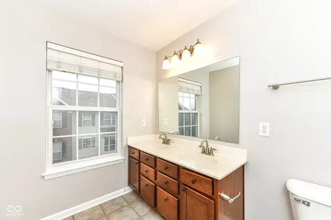 9080 Teaneck Drive Fishers IN 46038