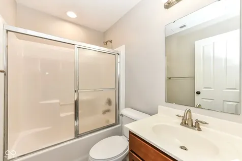 9080 Teaneck Drive Fishers IN 46038