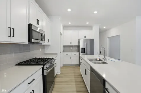 5339 Nettleton Way Avon IN 46123
