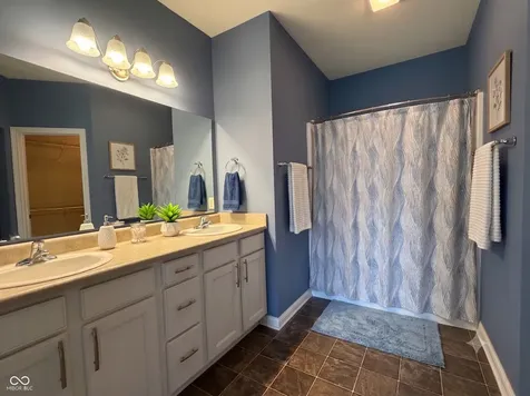 1341 Stoney Pointe Way Avon IN 46123