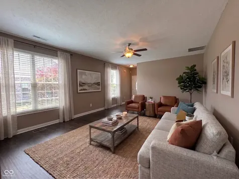 1341 Stoney Pointe Way Avon IN 46123