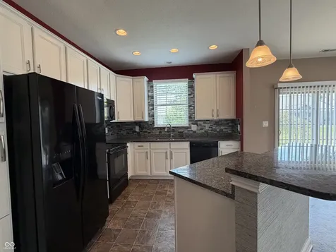 1341 Stoney Pointe Way Avon IN 46123