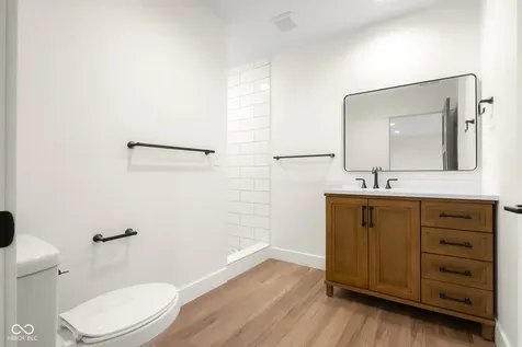 5166 Oak Ridge Trail Columbus IN 47201