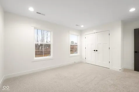 5166 Oak Ridge Trail Columbus IN 47201