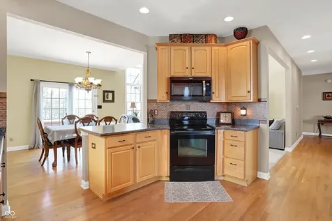 7603 Shannon Lakes Way Indianapolis IN 46217